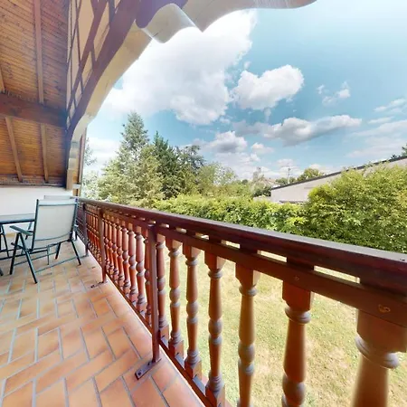 Le Clos De Charlotte Апартаменты *